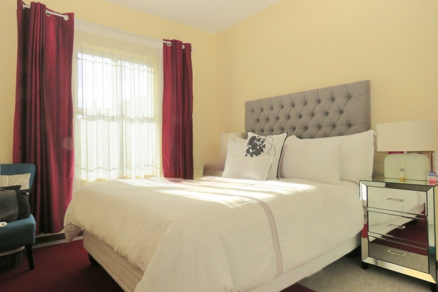 To Let 2 Bedroom Property for Rent in Parklands Western Cape